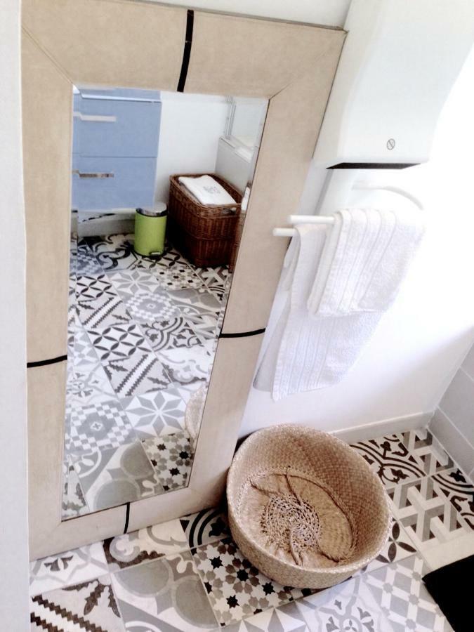 Duplex + Terrasse 55m² - Vue sur jardin au calme centre ville. Sète Extérieur photo