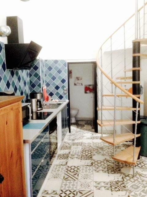 Duplex + Terrasse 55m² - Vue sur jardin au calme centre ville. Sète Extérieur photo